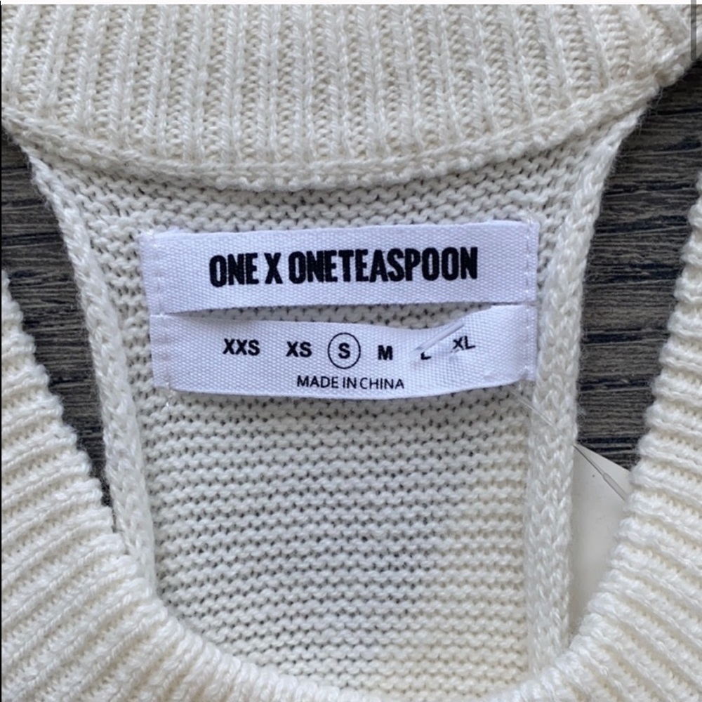 RARE! NWT One teaspoon sweater tank size small - Picture 4 of 8